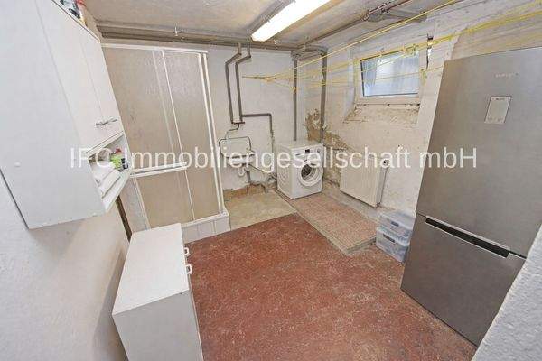 HWR mit Dusche im Keller
