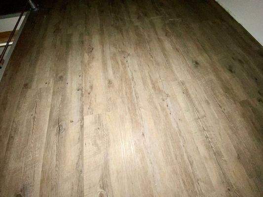 Dachboden: Vinylfußboden