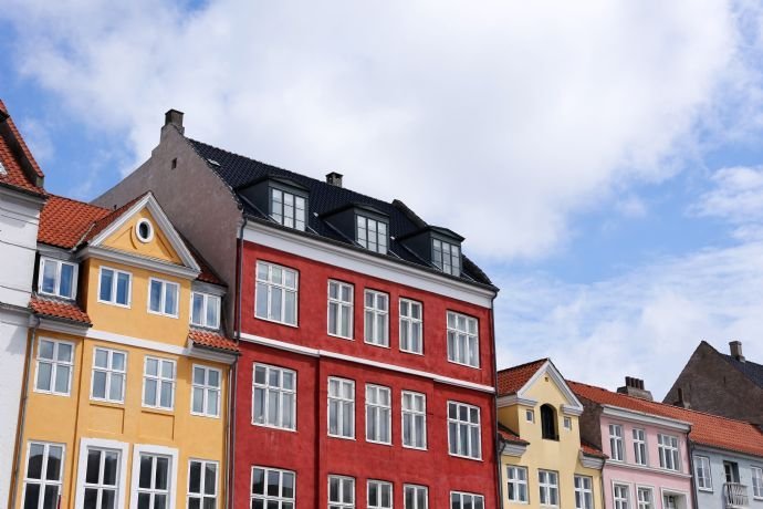 Mehrfamilienhaus nebst Rückgebäude in Karlsruhe