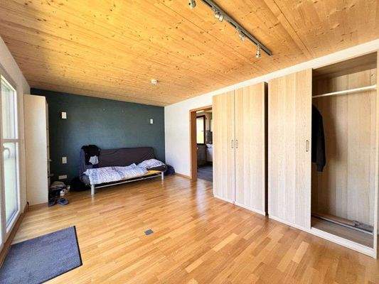 Anbau mit Gäste-/Jugend-/Fe...