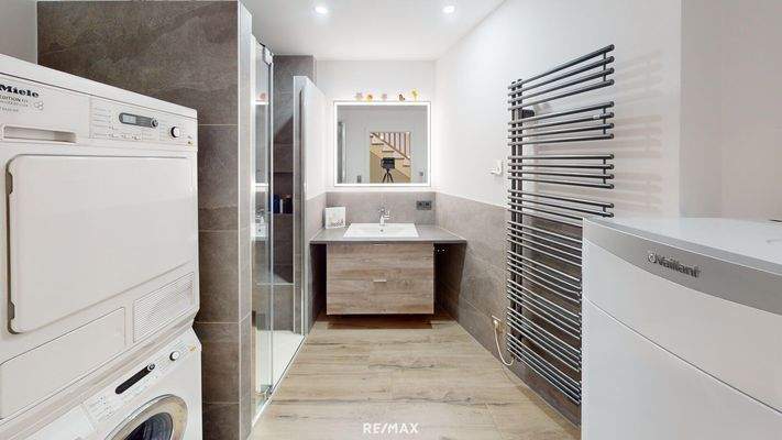 Exklusives Badezimmer 2