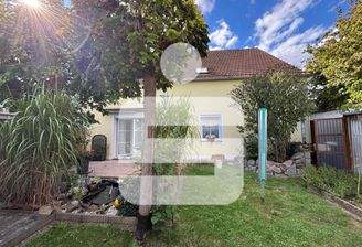 Wohnhaus und Garten