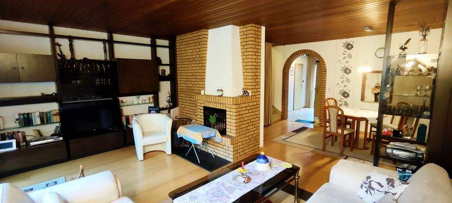 Wohn und Essbereich.jpg