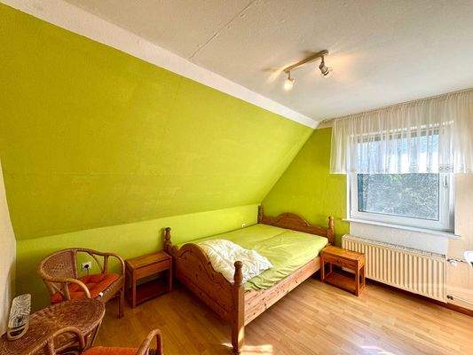 Schlafzimmer (3) OG
