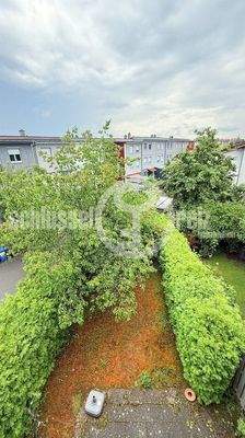 Blick in den Garten vom DG