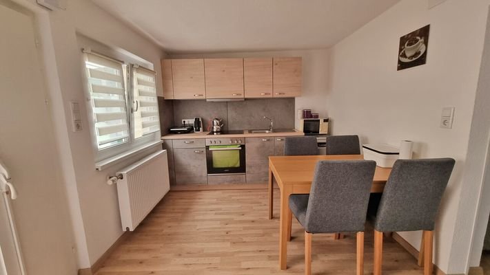 Küche mit Essbereich (Wohnung im Erdgeschoss)
