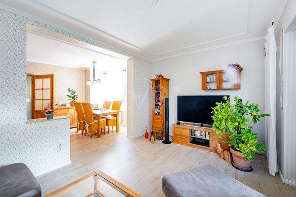 Wohnzimmer mit Essbereich