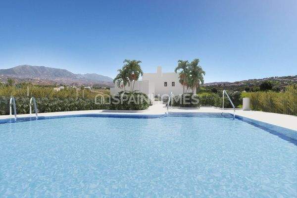 Energy-Efficient Golf Houses with Pool in Mijas Malaga