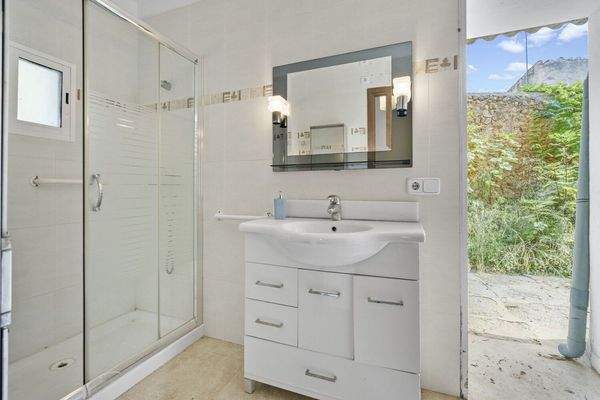 Bad mit Zugang zum Patio