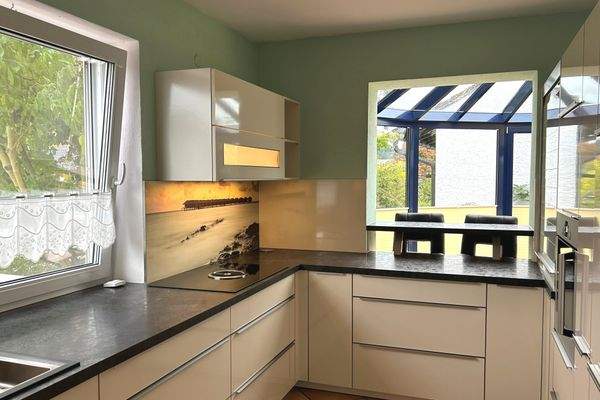 Küche (inkl.) im EG