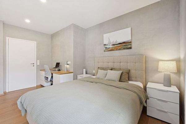 Das Gäste-/Kinderzimmer mit praktischem Schreibtisch