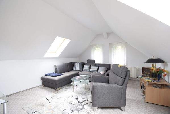 Wohnzimmer im ausgebauten DG - Wohnung 1. OG links