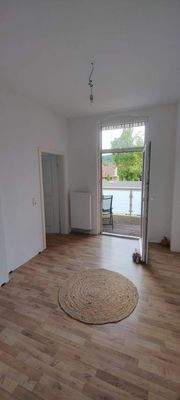 1. Kinderzimmer / Ausgang zum gr. Balkon 1.OG