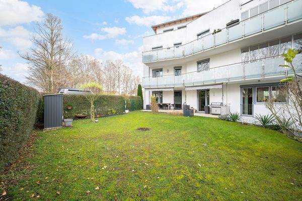 gepflegte Gartenfläche