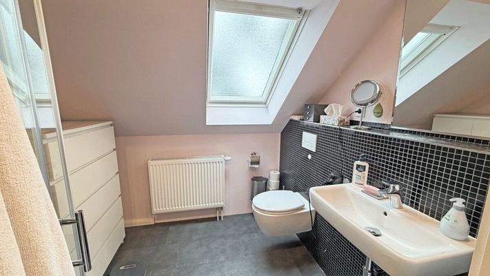 Badezimmer Dachgeschoss