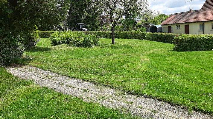 5 hinteres Grd.St. evtl. Parkplatz.jpg