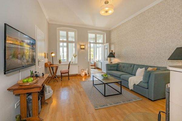 5-wohnzimmer2-schloss am meer-we1-meerflair-immobi