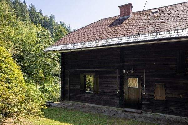 Eingang zum Forsthaus