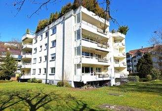 Rückseite mit Freizeitgrundstück