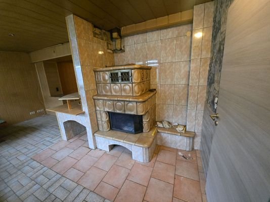Wohn-Esszimmer mit Kamin