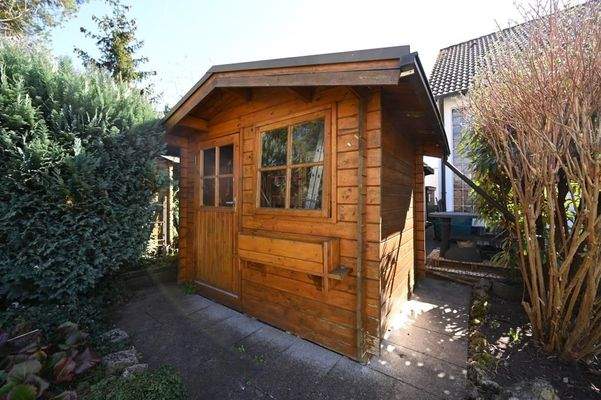 Gartenhaus inklusive