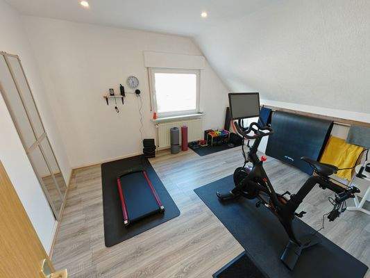OG Schlafzimmer - Fitnessraum.jpg