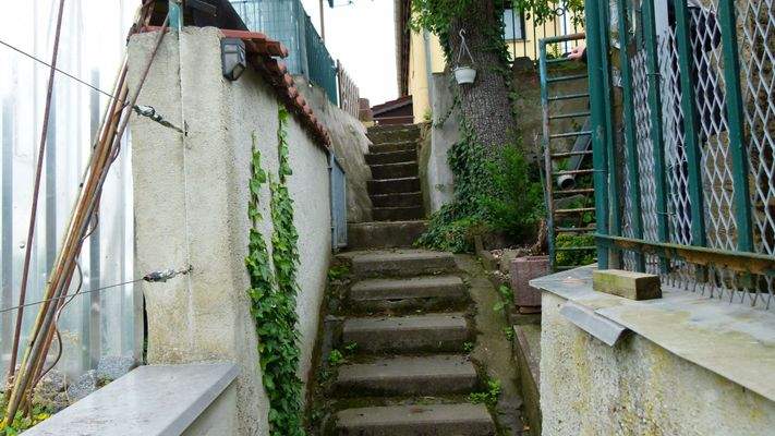 Detail Treppenlauf zu den Elbwiesen