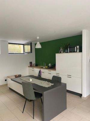 UG / Wohn-Schlafzimmer