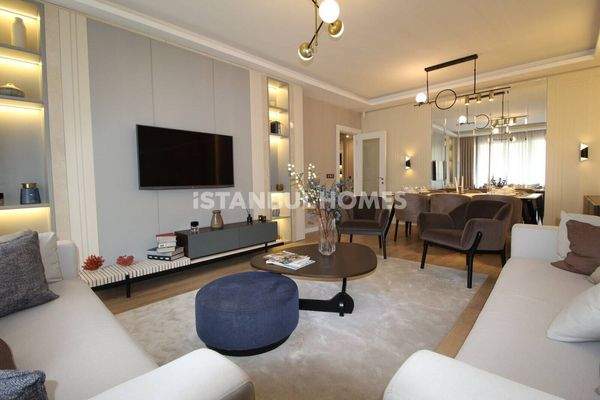 Luxury Flats in a Complex with Rich Amenities in Büyükçekmece