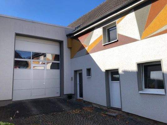 Gewerblich genutzte Fahrzeughalle II