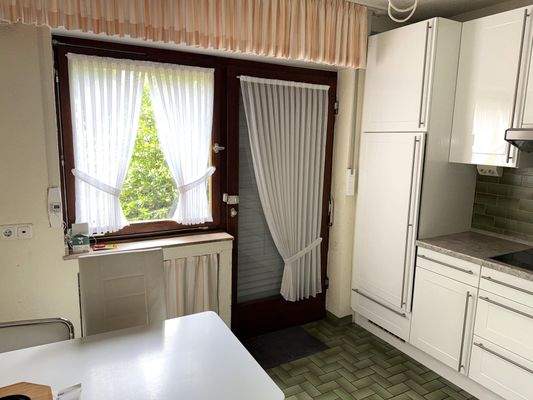 Küche mit Gartenzugang