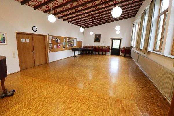 Wohn-, bzw. Esszimmer 