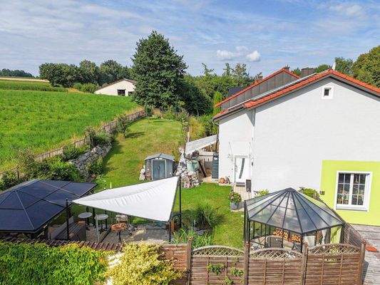 Doppelhaushälfte mit Gartenparadies