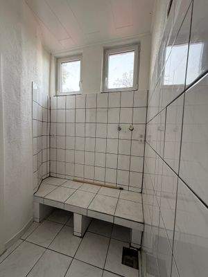 Waschraum mit Maschinenpodest