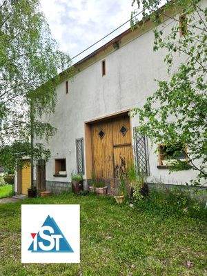 Vorderansicht Scheune mit Doppelgarage.jpg