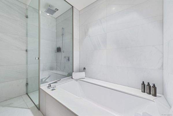 2025-09-15-S01408-Schottenring 22, 1010 Wien-058