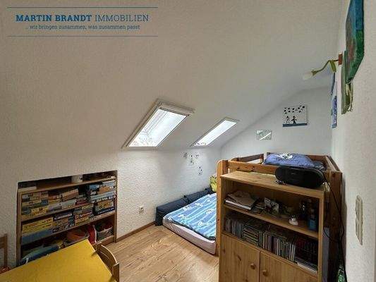 Kinder- o. Arbeitszimmer DG