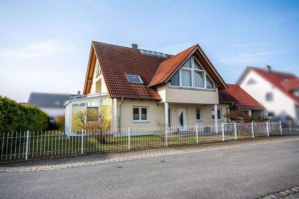 Gepflegtes Grundstück