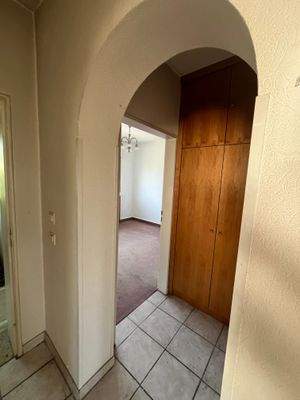 1.OG Türbogen im Flur.JPG