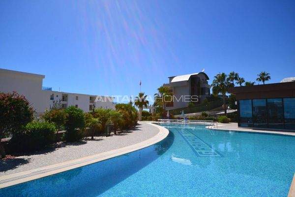 Sea View Villa with Private Pool in Kargicak Alanya