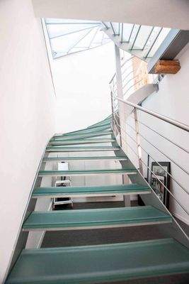 Moderner Treppenaufgang Kanzlei