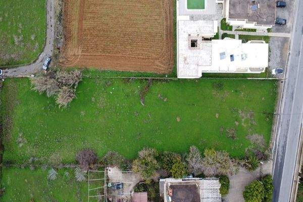 Kreta, Kolymvari: Schönes Grundstück - nur wenige Schritte vom Strand entfernt - zu verkaufen