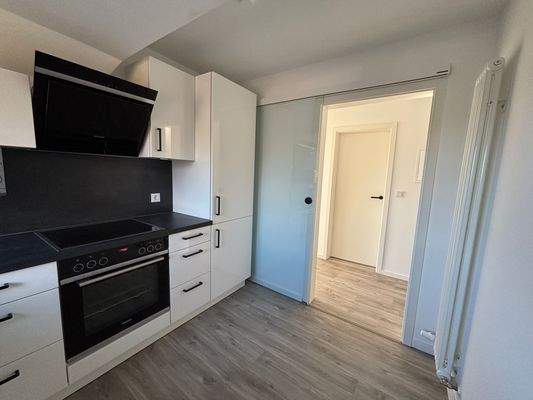 sep. Küche mit Glasschiebetür.JPG