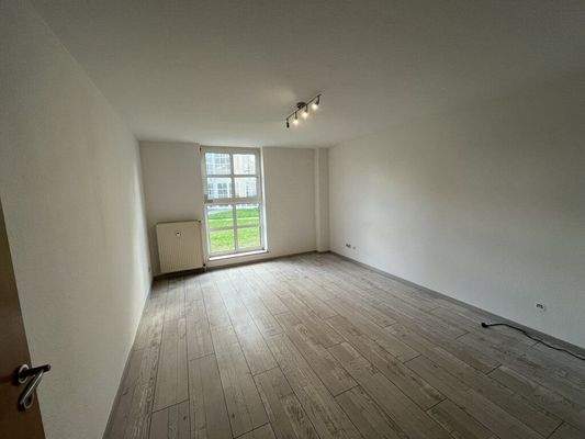 Wohn- und Schlafzimmer