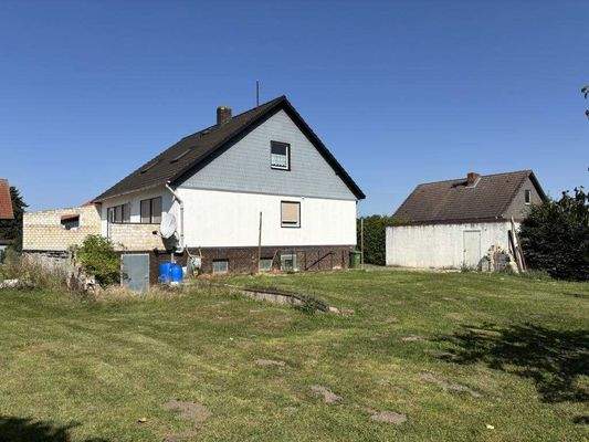 Gartenseite / Terrasse nach Süden