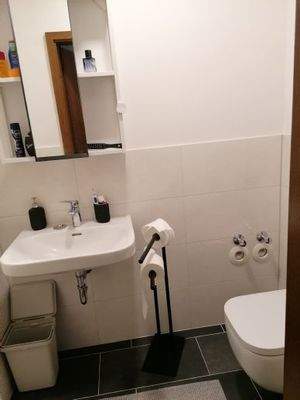 Badezimmer mit Dusche