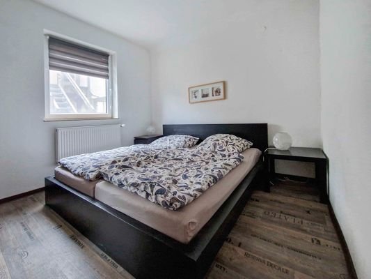 Wohnung 1 - Schlafzimmer