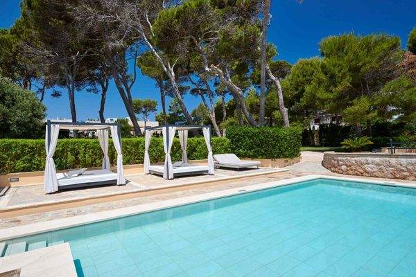 Luxusvilla in erster Meereslinie zu vermieten in Cala Ratjada, Mallorca