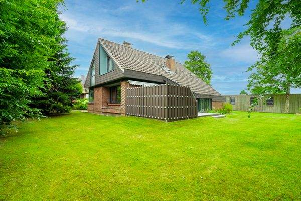 Seitenansicht/Terrasse