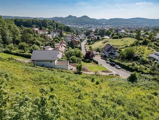 Grundstück mit Blick über die Stadt